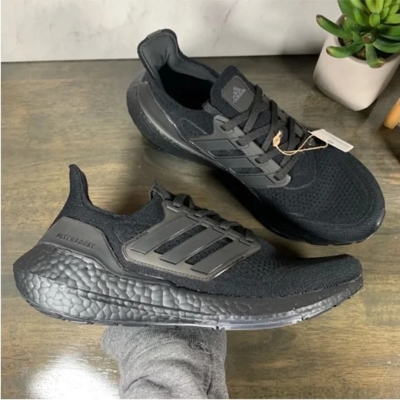 adidas UltraBOOST 21 Triple Black - Picture 6 of 8